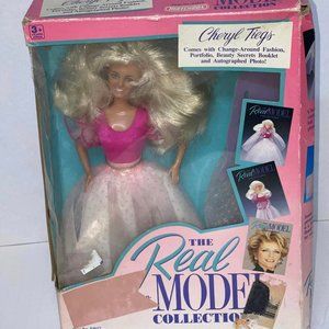 Vintage 1989 Matchbox the Real Model Collection Cheryl Tiegs Doll New In box .